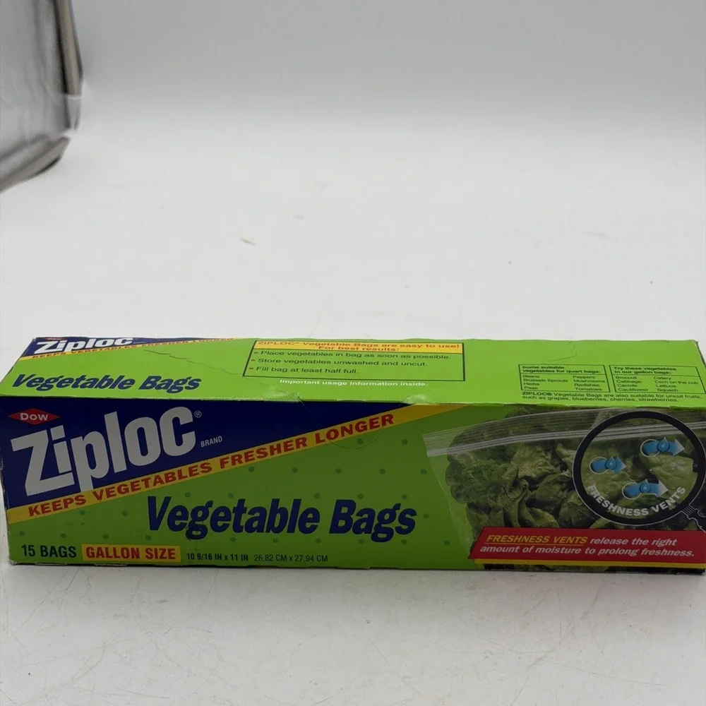 Vintage Dow Ziplock Bags Gallon Size 1993 Kitchen Set Tv Movie Prop Design